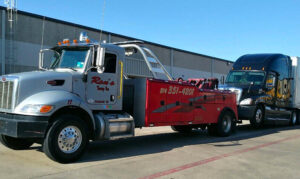 Fort-Worth-Tractor-Trailer-Towing