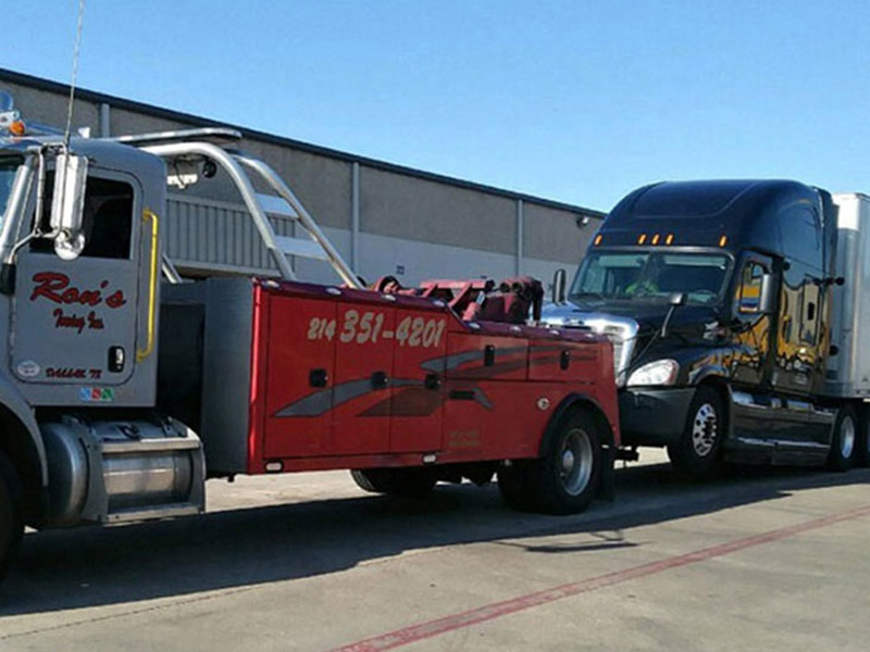 Car-Accident-Heavy-Duty-Towing Car Accident